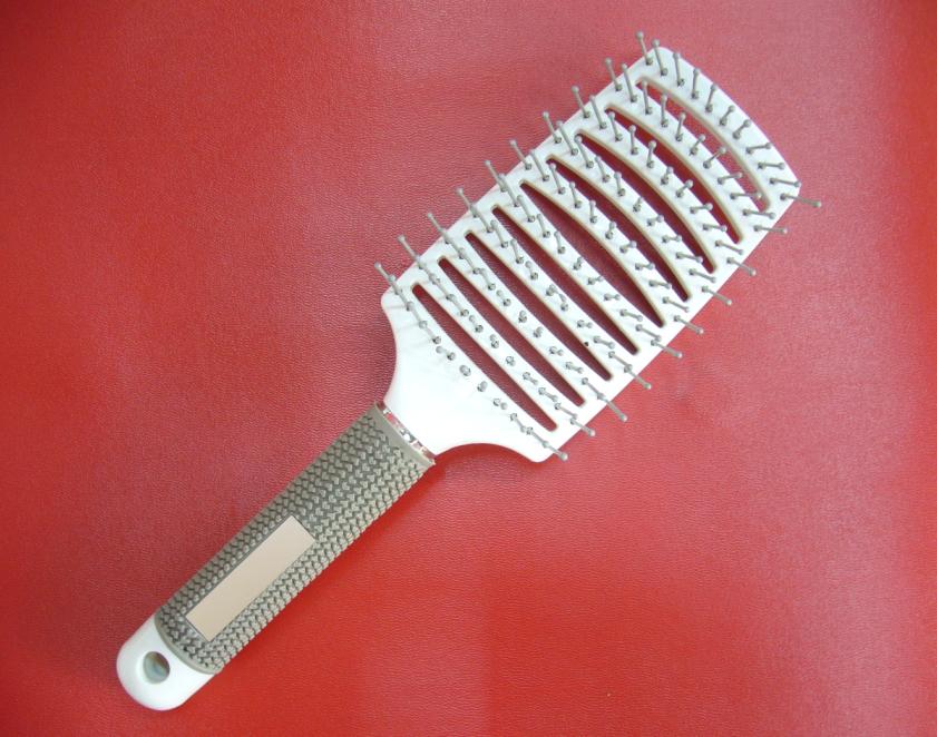 Paddle Brush with Magnet 9100